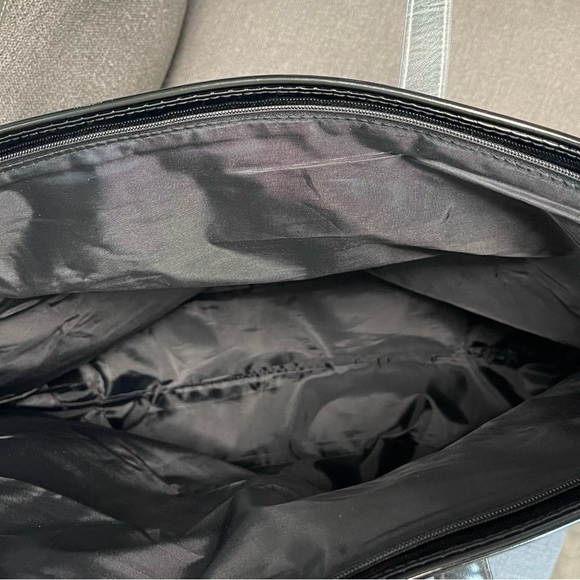 Jimmy Choo Parfums Black Patent XL Tote Bag - Picture 14 of 14